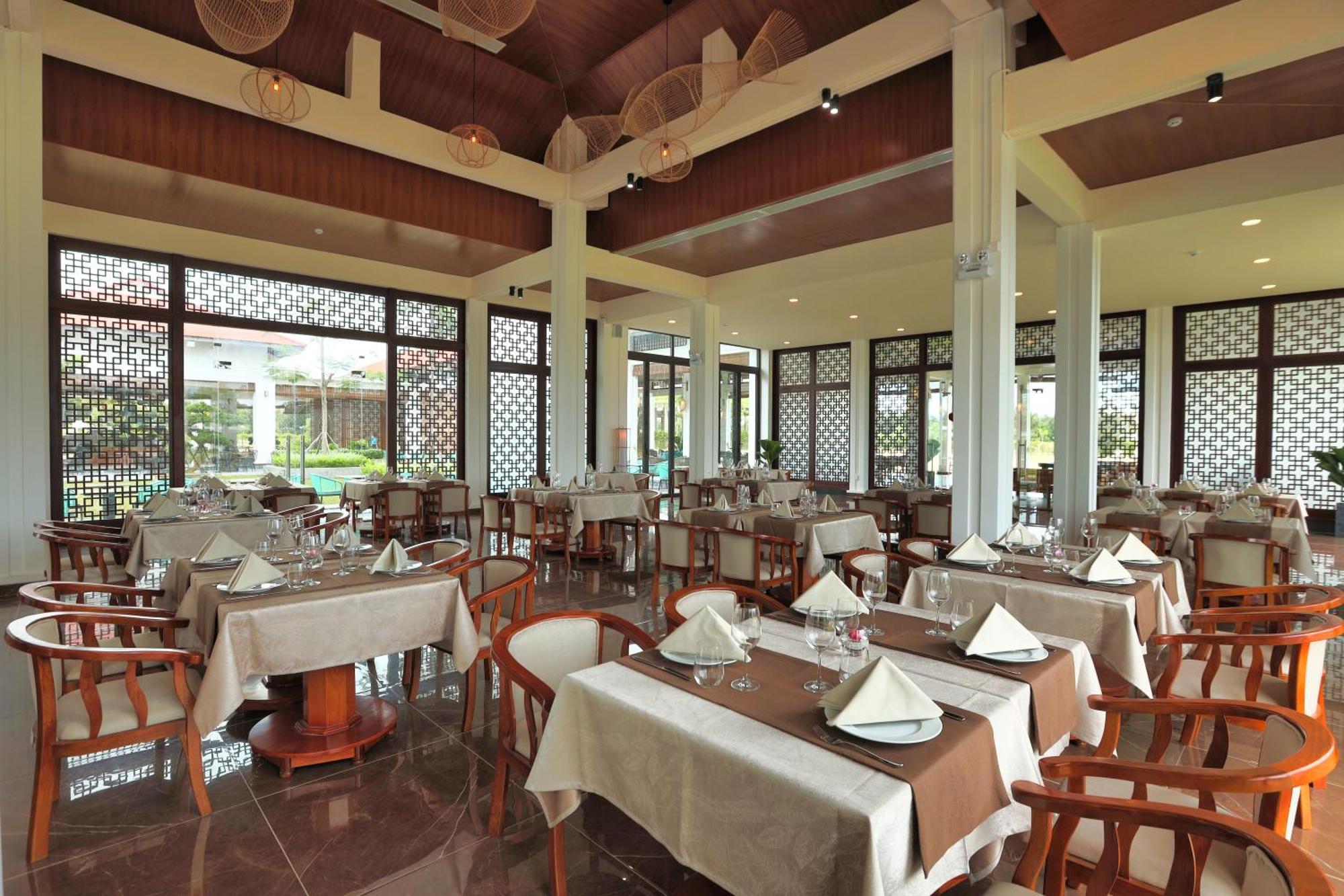 Sbh Gloria Hue Hotel Exterior photo