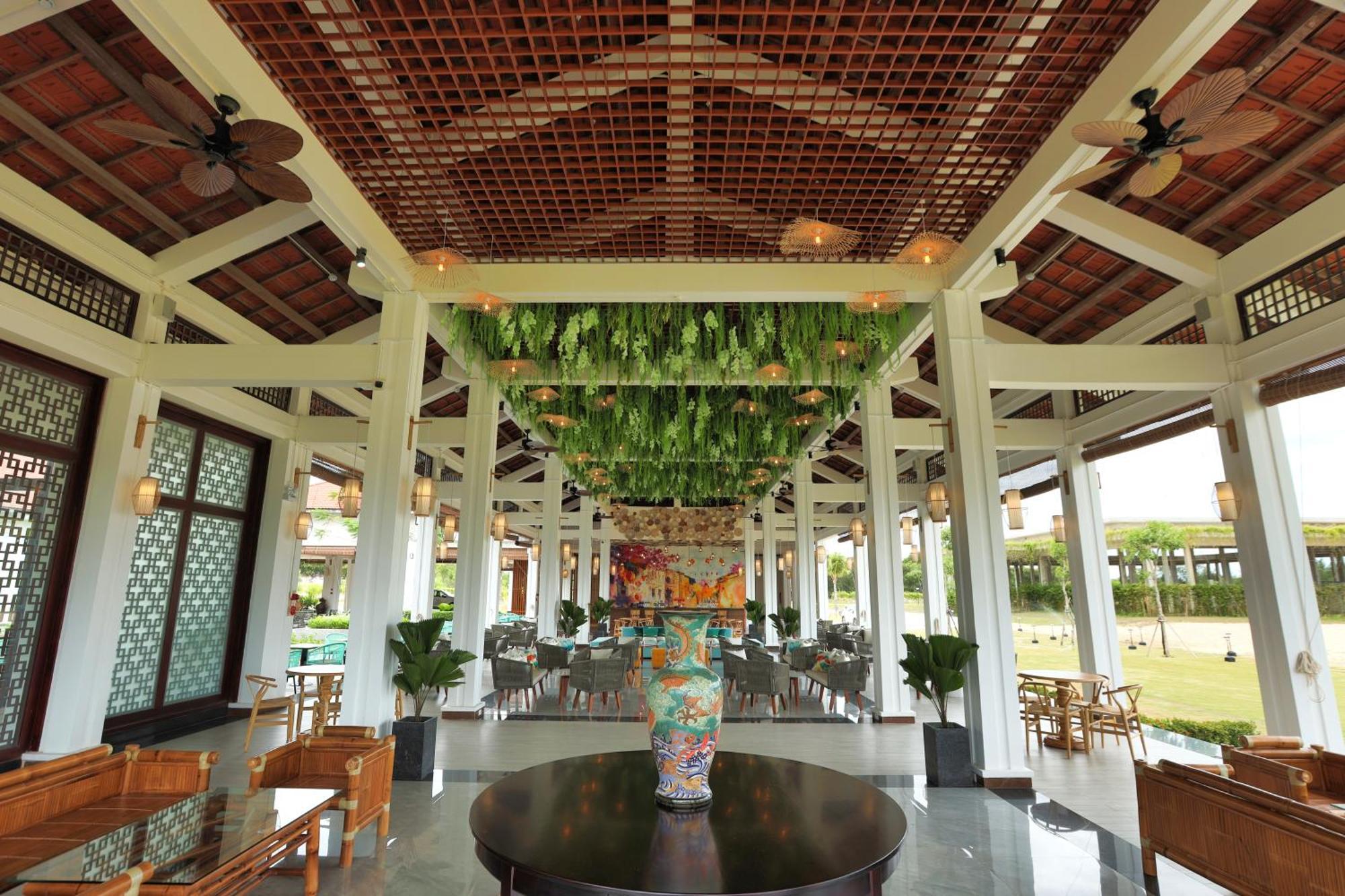 Sbh Gloria Hue Hotel Exterior photo