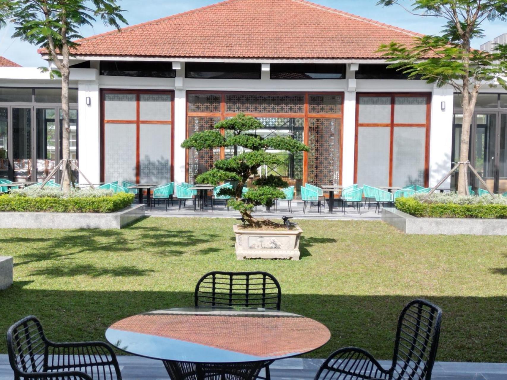 Sbh Gloria Hue Hotel Exterior photo