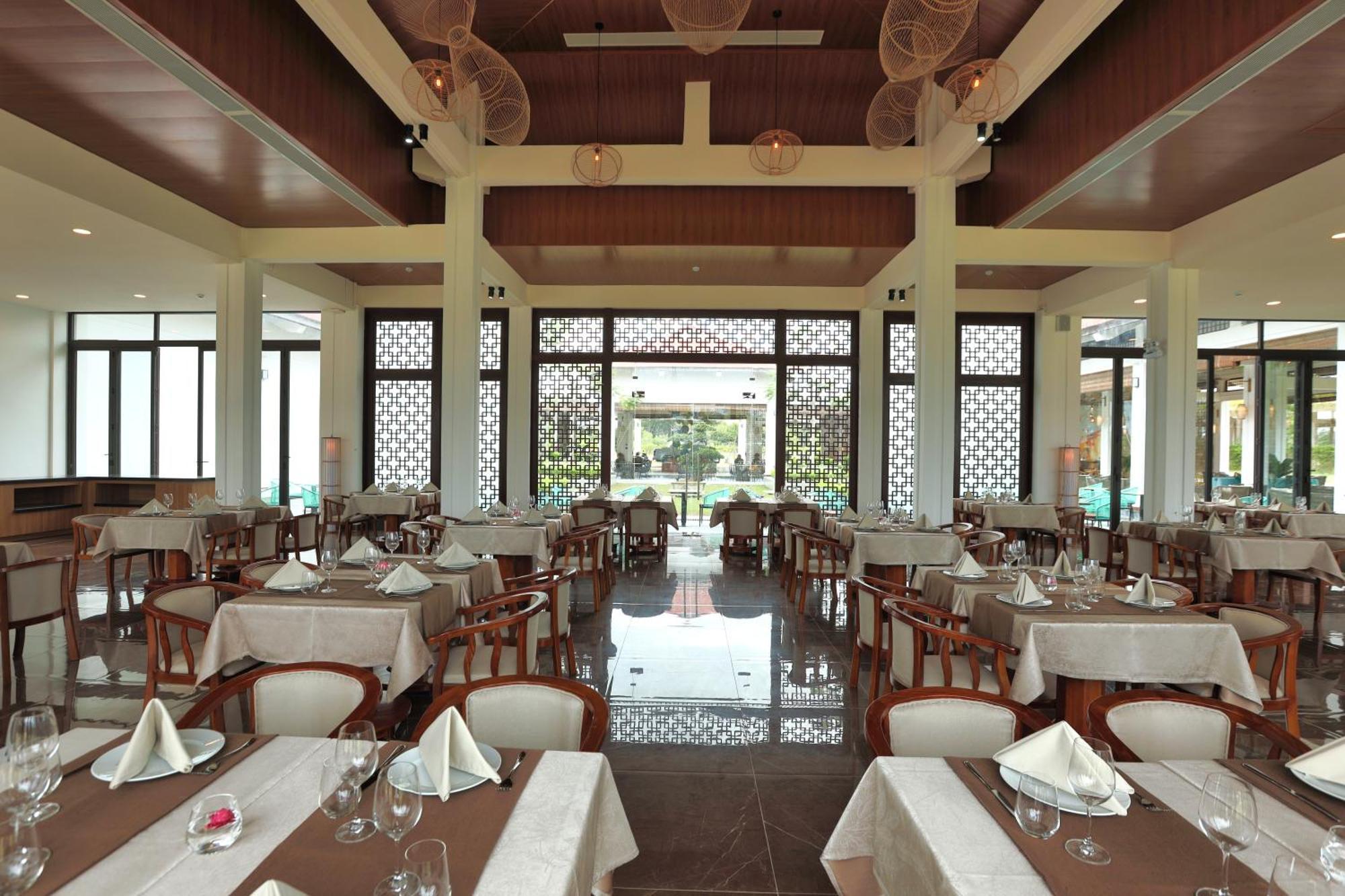 Sbh Gloria Hue Hotel Exterior photo